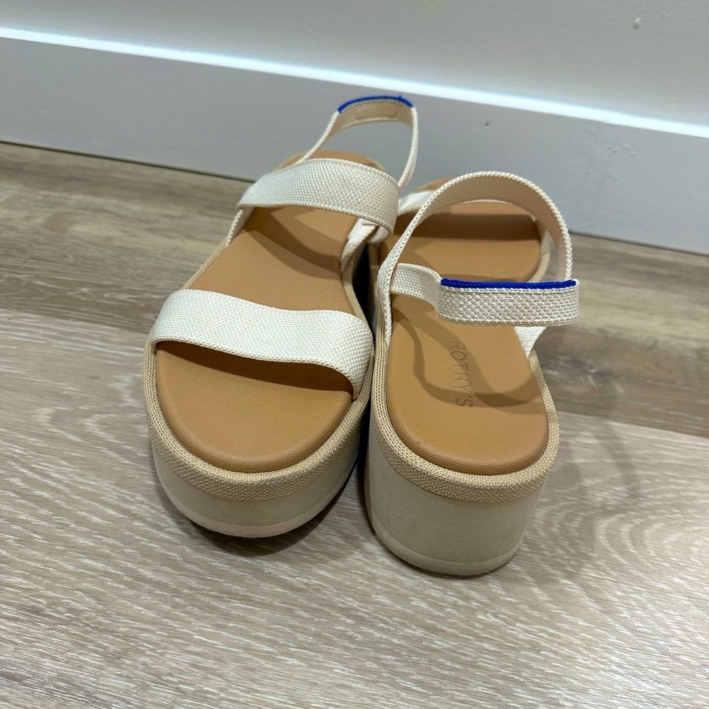 Rothy’s lightweight wedge sandal size 11